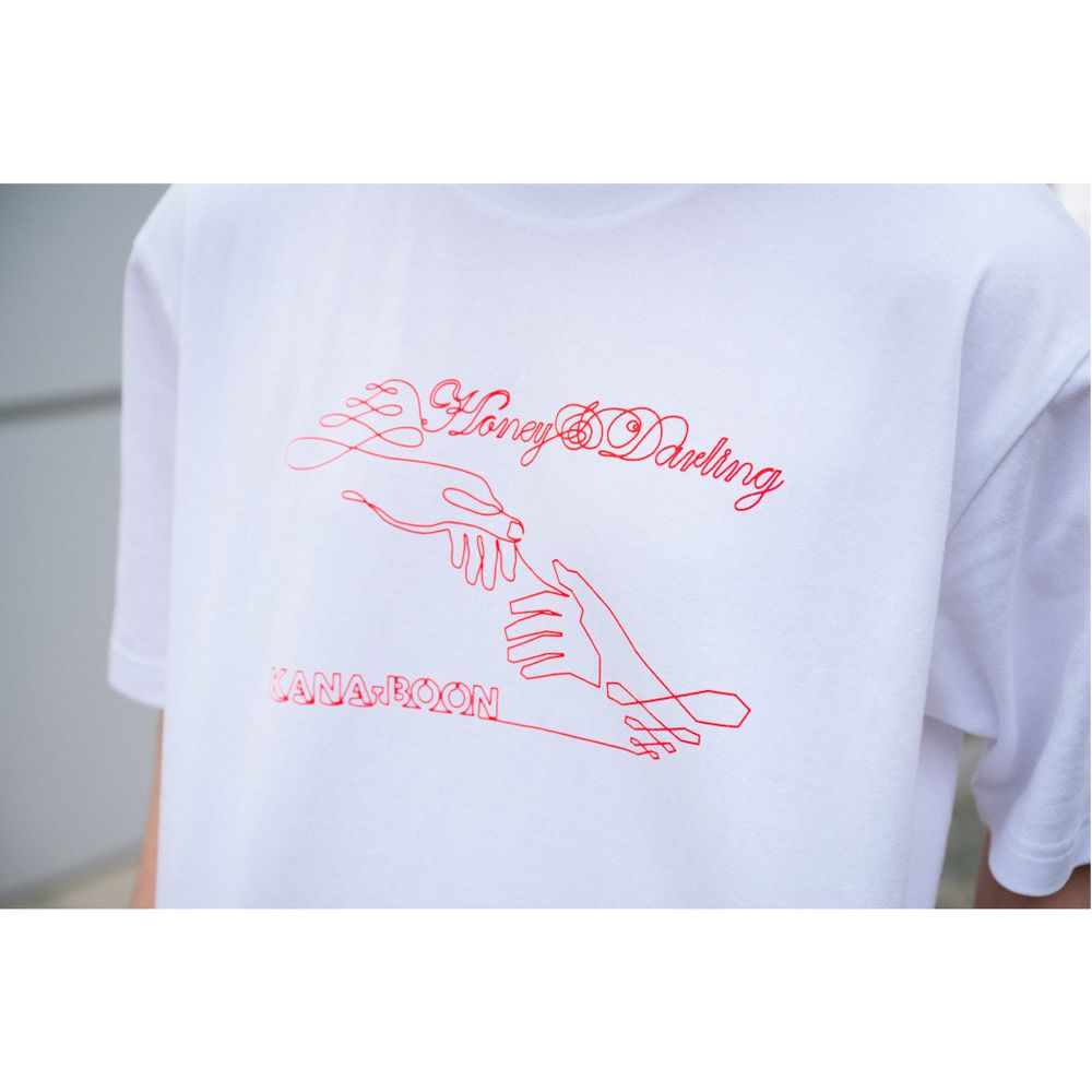 Honey & Darling Tシャツ